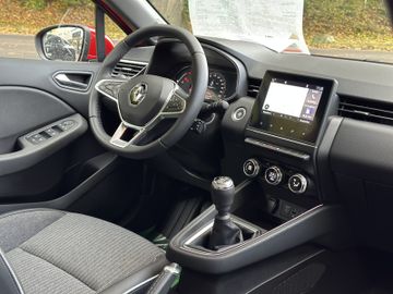Fahrzeugabbildung Renault Clio V  TCe 90 Intens