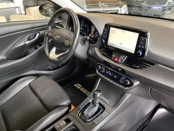 Hyundai i30 cw Premium *ACC*KAMERA*NAVI*SHZ*TEM*TOUCH*