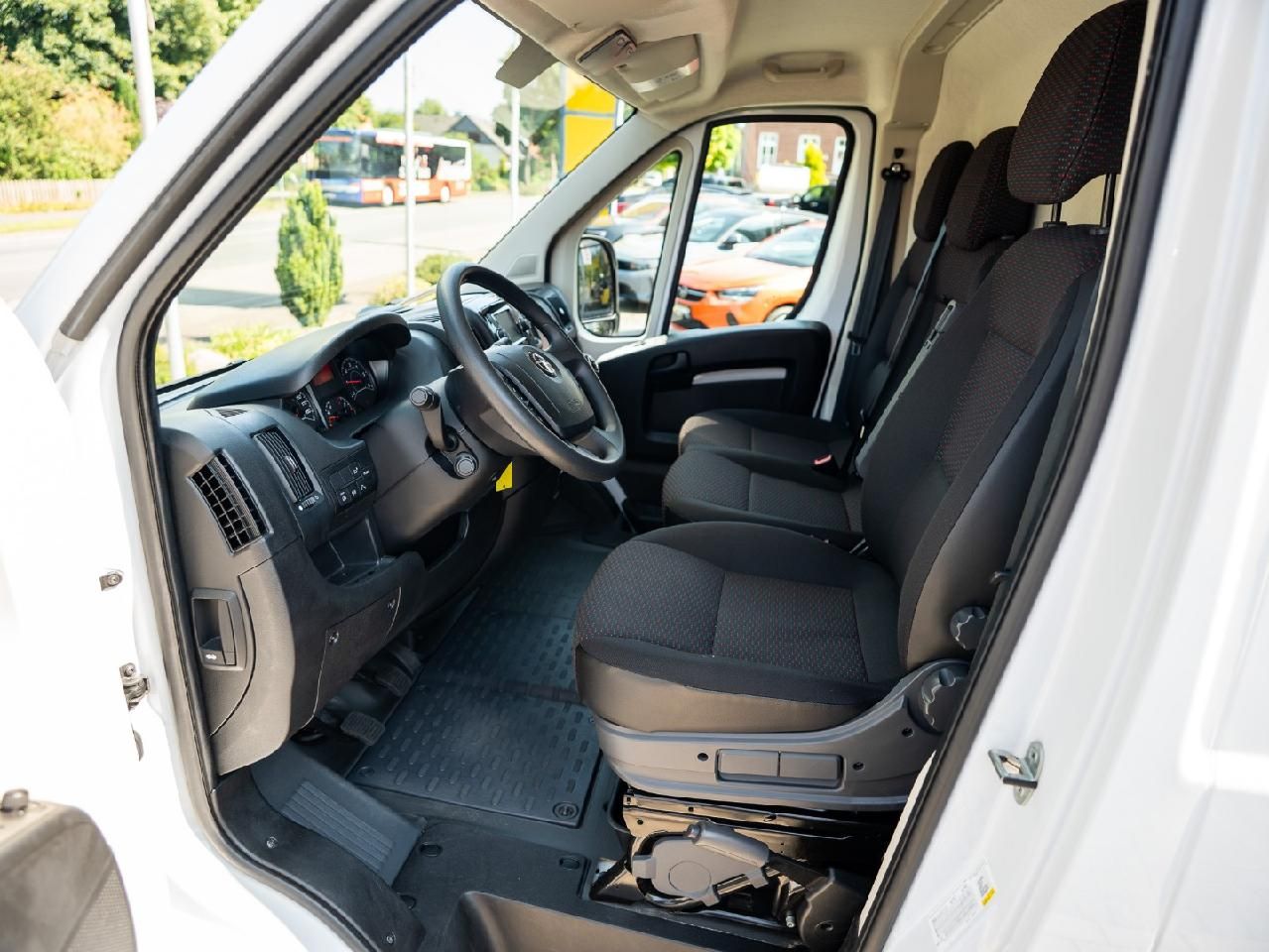 Fahrzeugabbildung Opel Movano C Kasten HKa L3H2 3,5t Edition