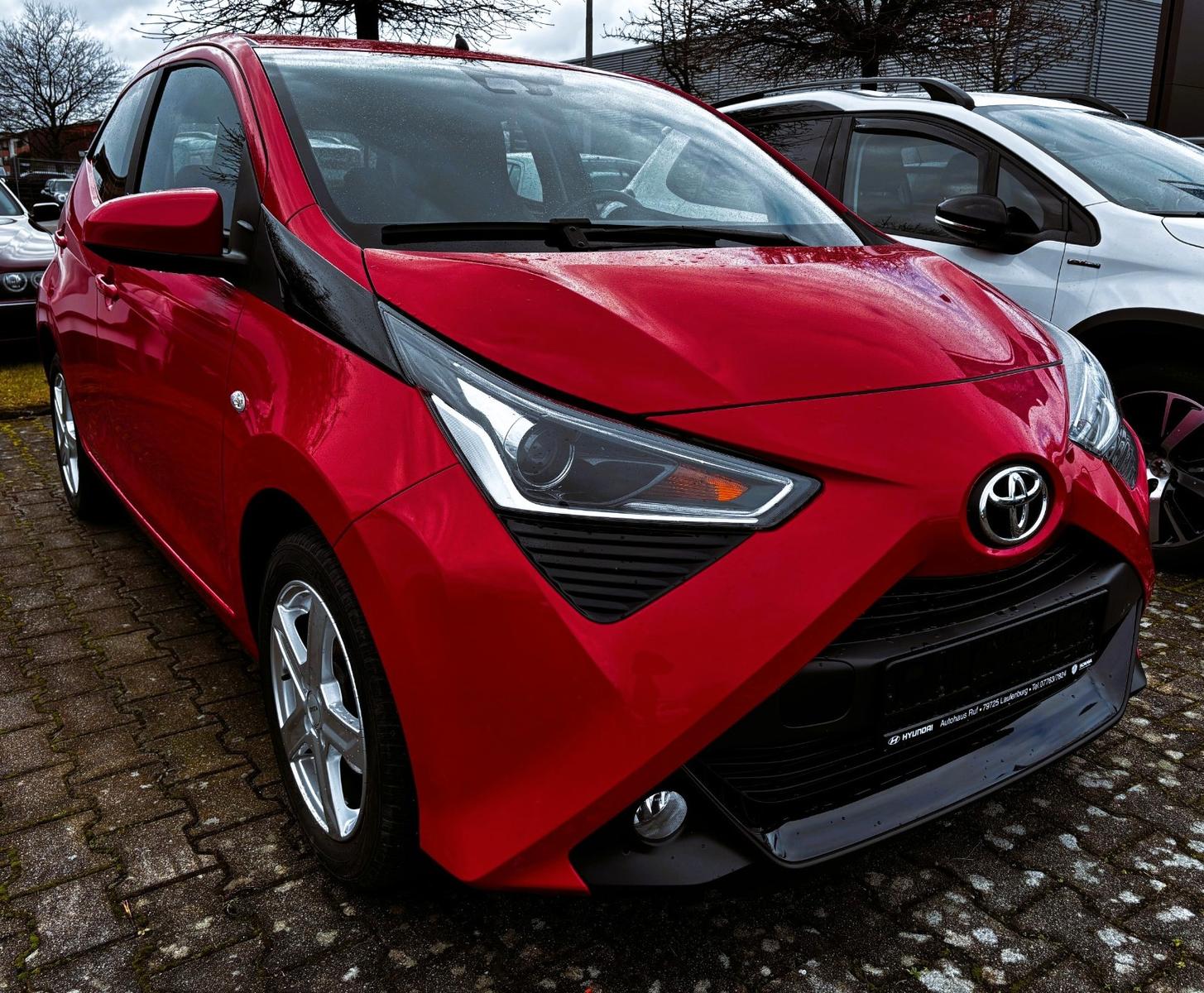 Toyota Aygo AYGO x-play Team D