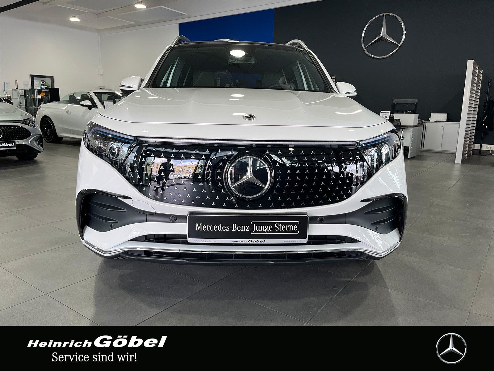 Fahrzeugabbildung Mercedes-Benz EQB 350 4M AMG+PANO+HUD+360°+CARPLAY+MEMORY+