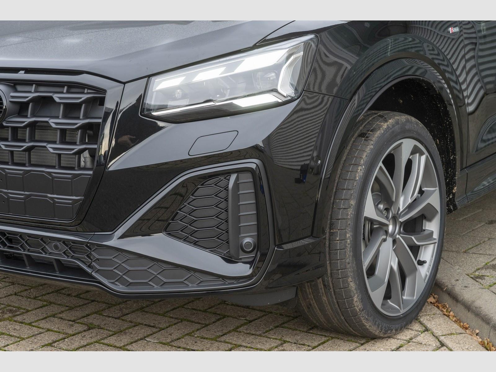 Audi Q2 S line 35 TFSI S-tronic Black*Matrix*comp. UP