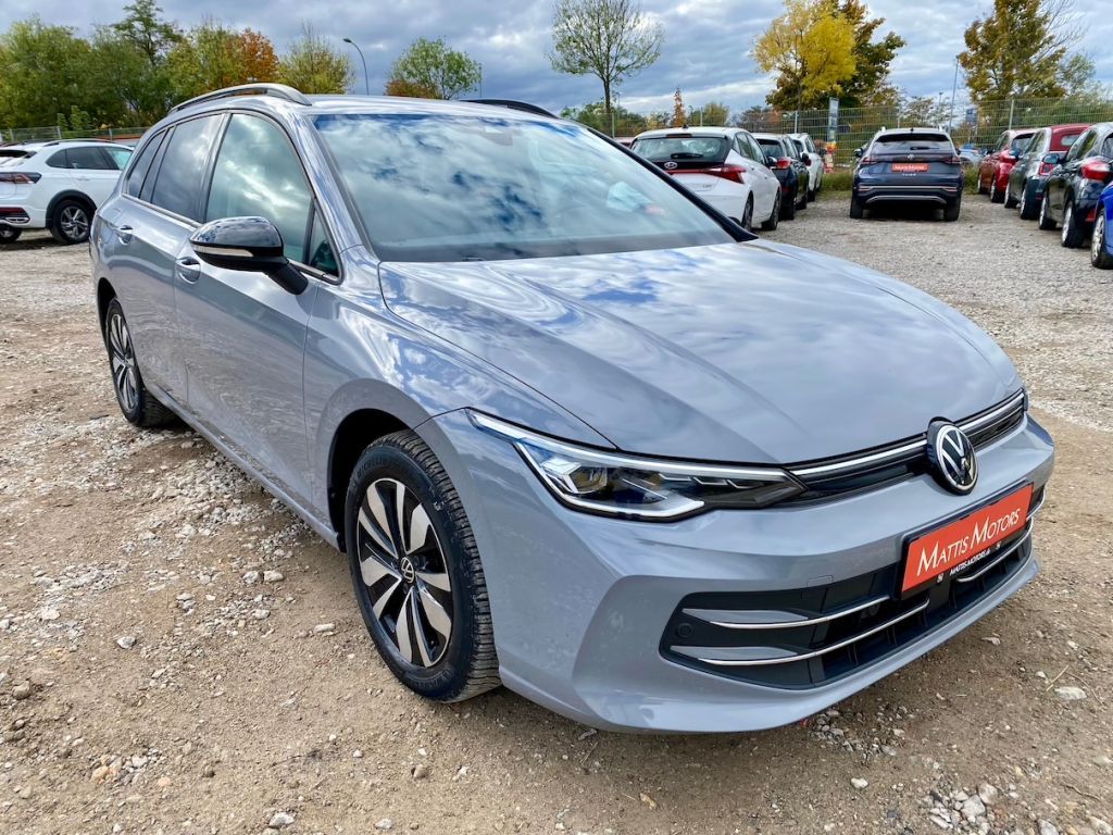 Fahrzeugabbildung Volkswagen Golf Variant 1.5 TSI Life AHK GZJR AAC KAM SHZ