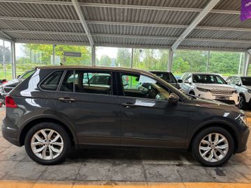 Volkswagen Tiguan - 5