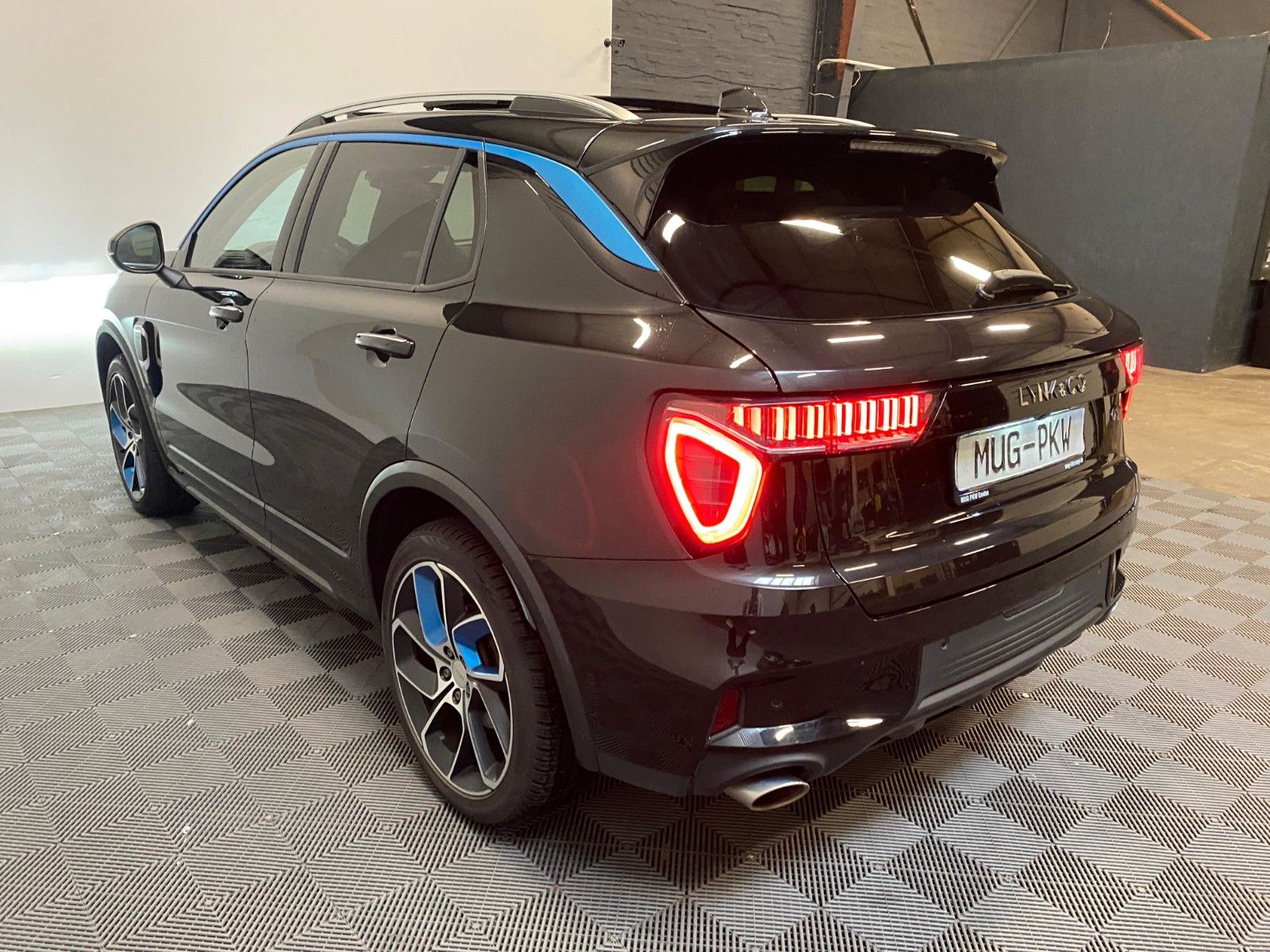 Lynk & Co 01