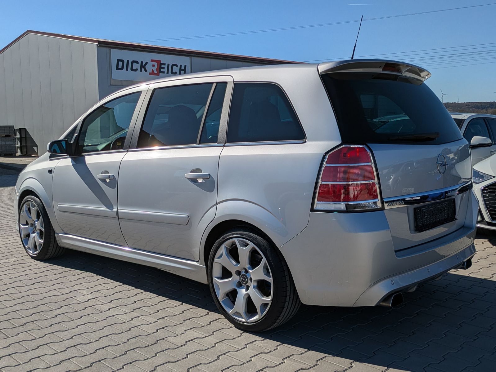 Fahrzeugabbildung Opel Zafira OPC 241PS 7-SITZER*TEMP*Recaro*PDC*IDS