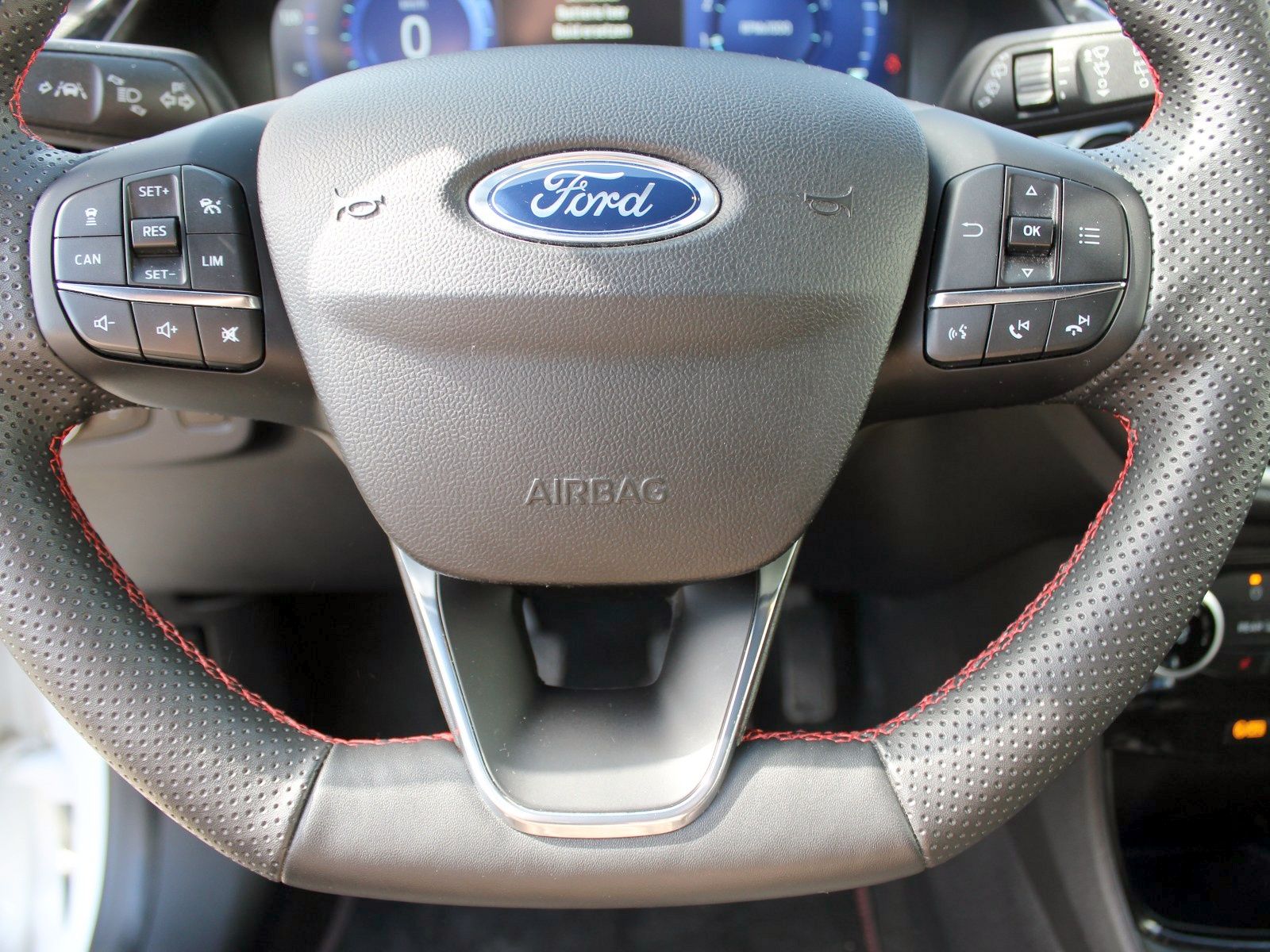 Fahrzeugabbildung Ford Puma ST-Line 1,0 EcoBoost Mild Hybrid