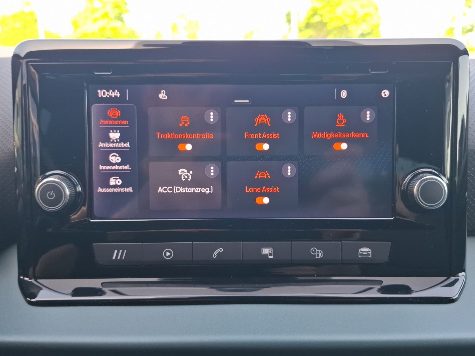 Fahrzeugabbildung SEAT Arona TSI Xperience DSG LED CarPlay VC ACC RFK S