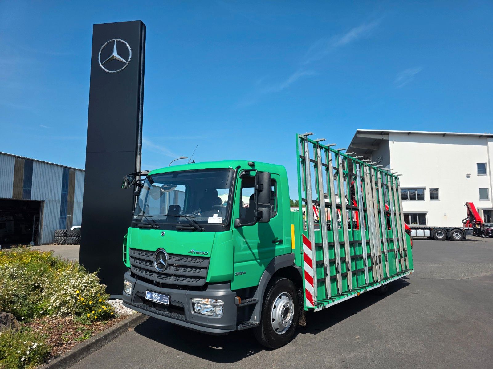 Fahrzeugabbildung Mercedes-Benz Atego 1324 L Glasreff Palfinger PK 12.501 Funk