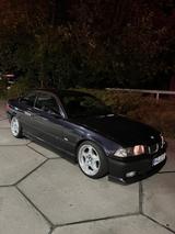 BMW 323i Coupe 323i - BMW 323: Coupé, 323i