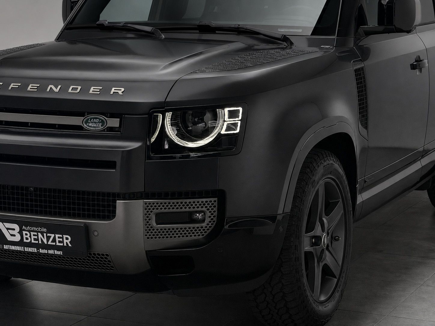 Fahrzeugabbildung Land Rover Defender 110 X-Dynamic SE/PANO/HUD/MERIDIAN