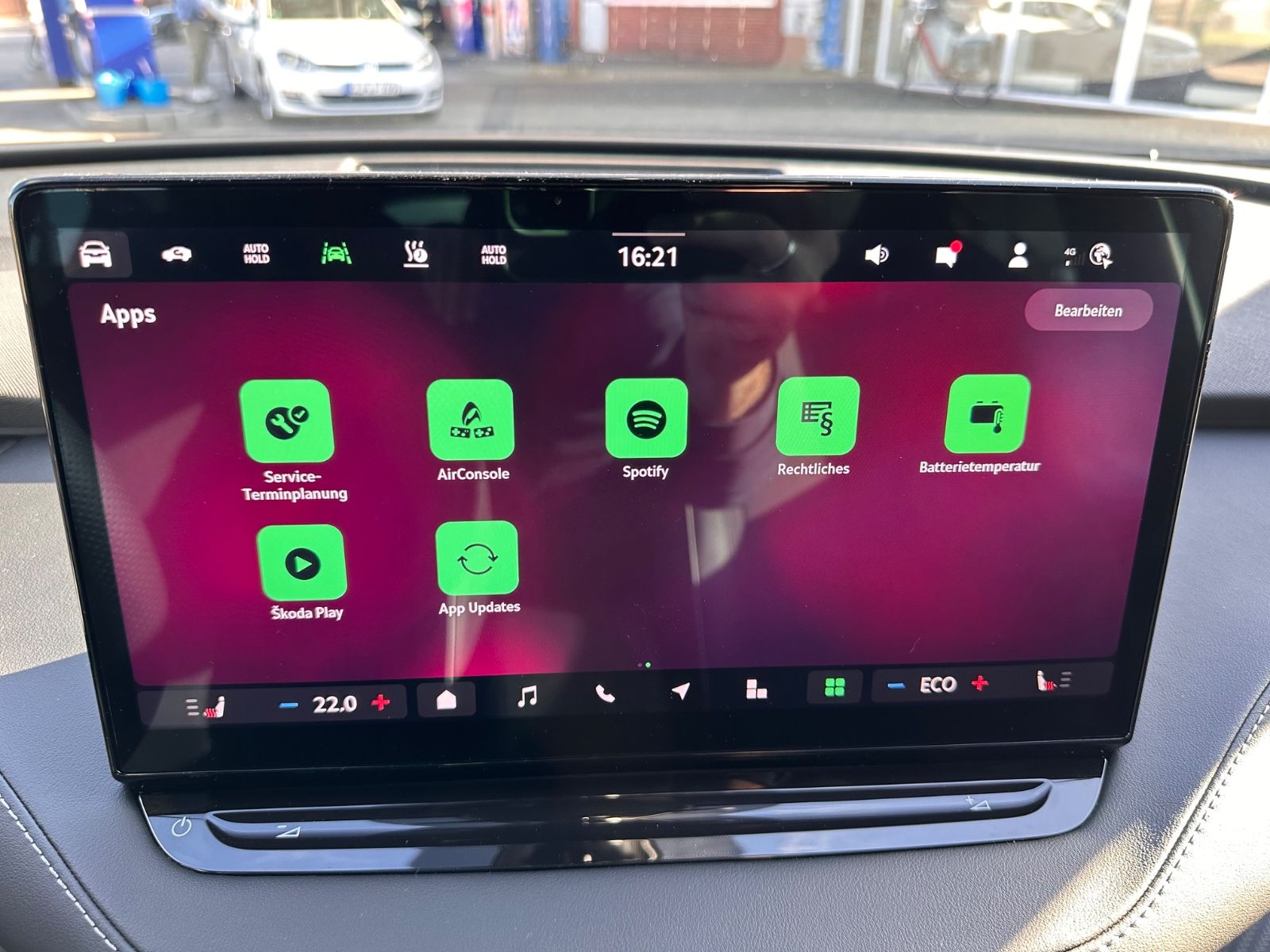 Fahrzeugabbildung SKODA Enyaq Coupé 85 Sportline Pano/Matrix/ACC/APP/21"