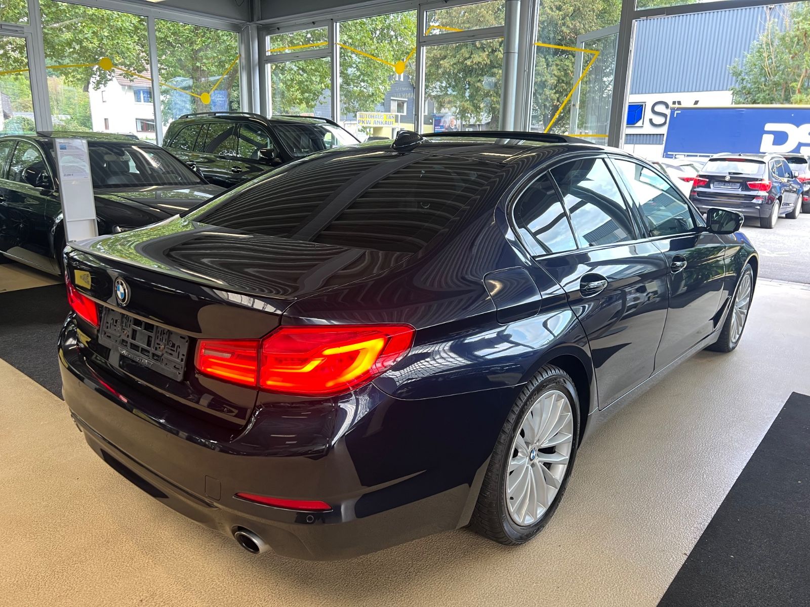 Fahrzeugabbildung BMW 525 d Lim. Luxury Line * SCHIEBEDACH *AMBIENTE*
