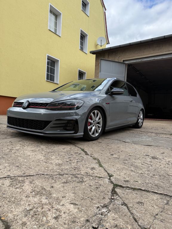 Image of Volkswagen Golf