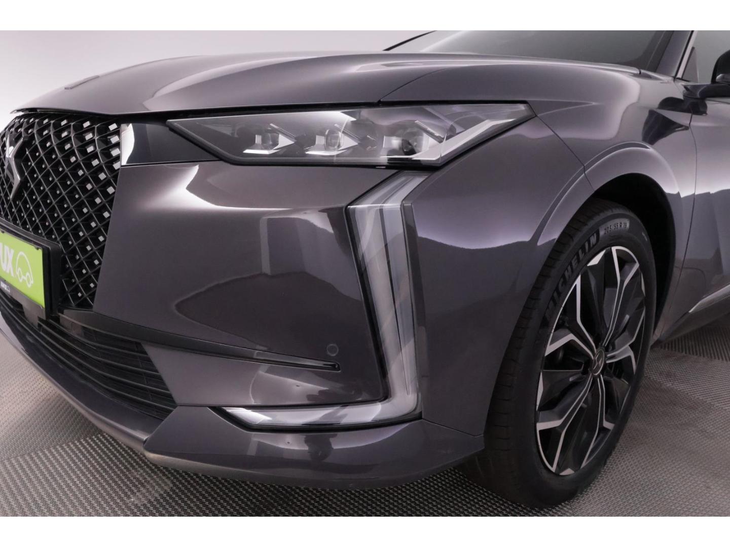 DS Automobiles DS4 1.2PT Aut.130 Etoile Alcantara+LED+HUD+TEMPO