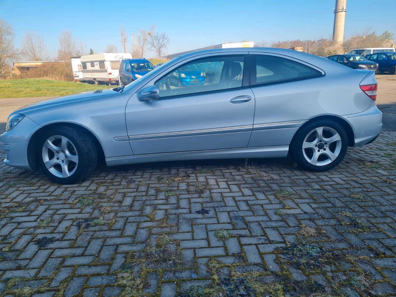 Mercedes-Benz CLC 180 Kompressor TÜV 12/2026 Navi SH Leder