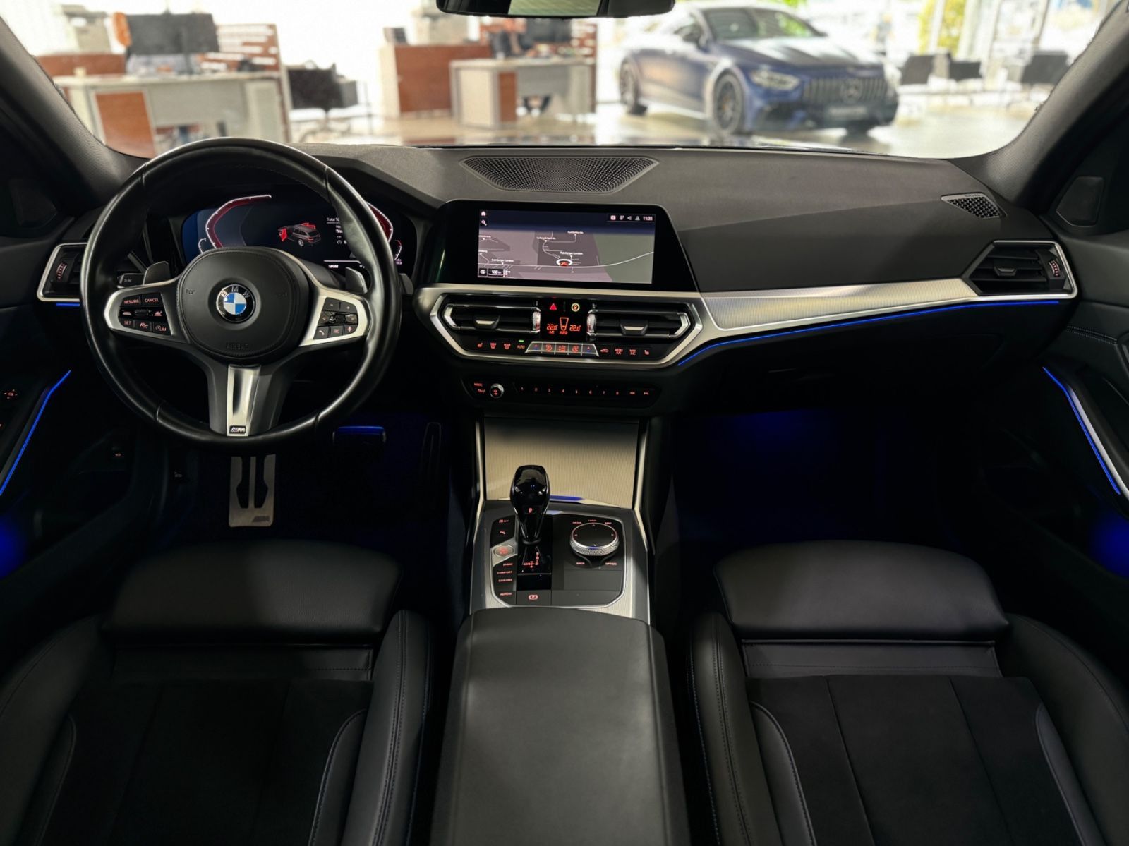 Fahrzeugabbildung BMW 320d M Sport ACC HiFi DAB Alarm Kamera HUD LED