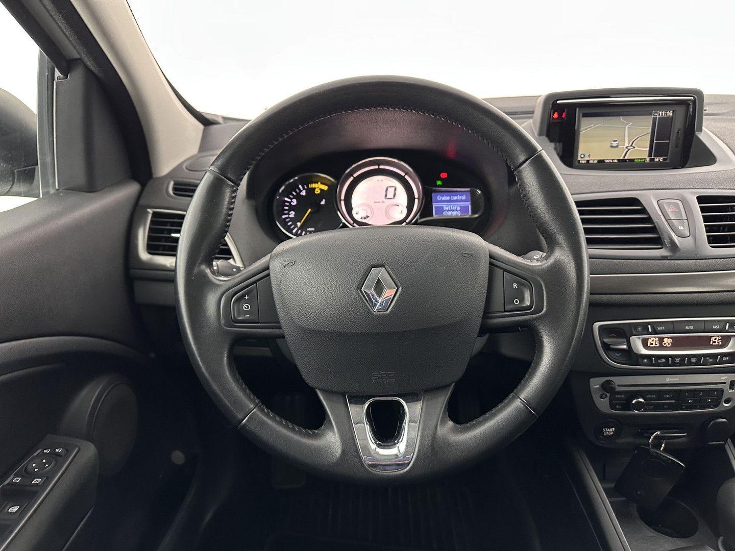 Renault Megane 2013 — photo 16