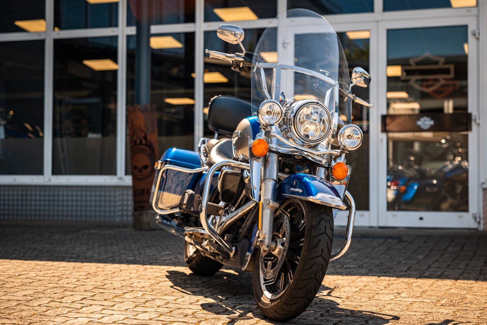 Fahrzeugabbildung Harley-Davidson FLHRC Road King Classic 107 cui -Screamin Eagle-