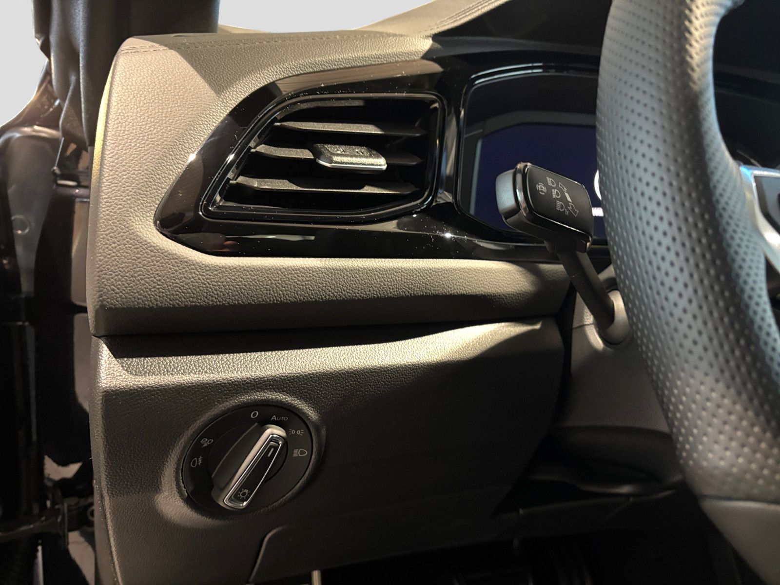 Volkswagen T-Roc - Bild 13