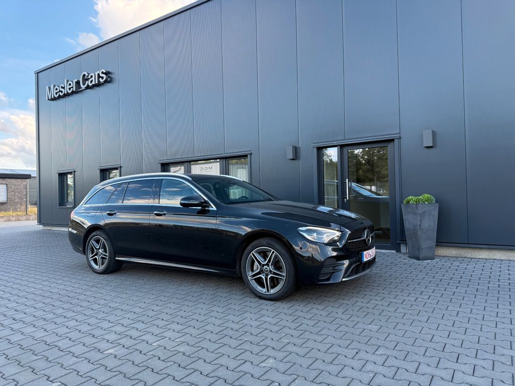 Image of Mercedes-Benz E 300