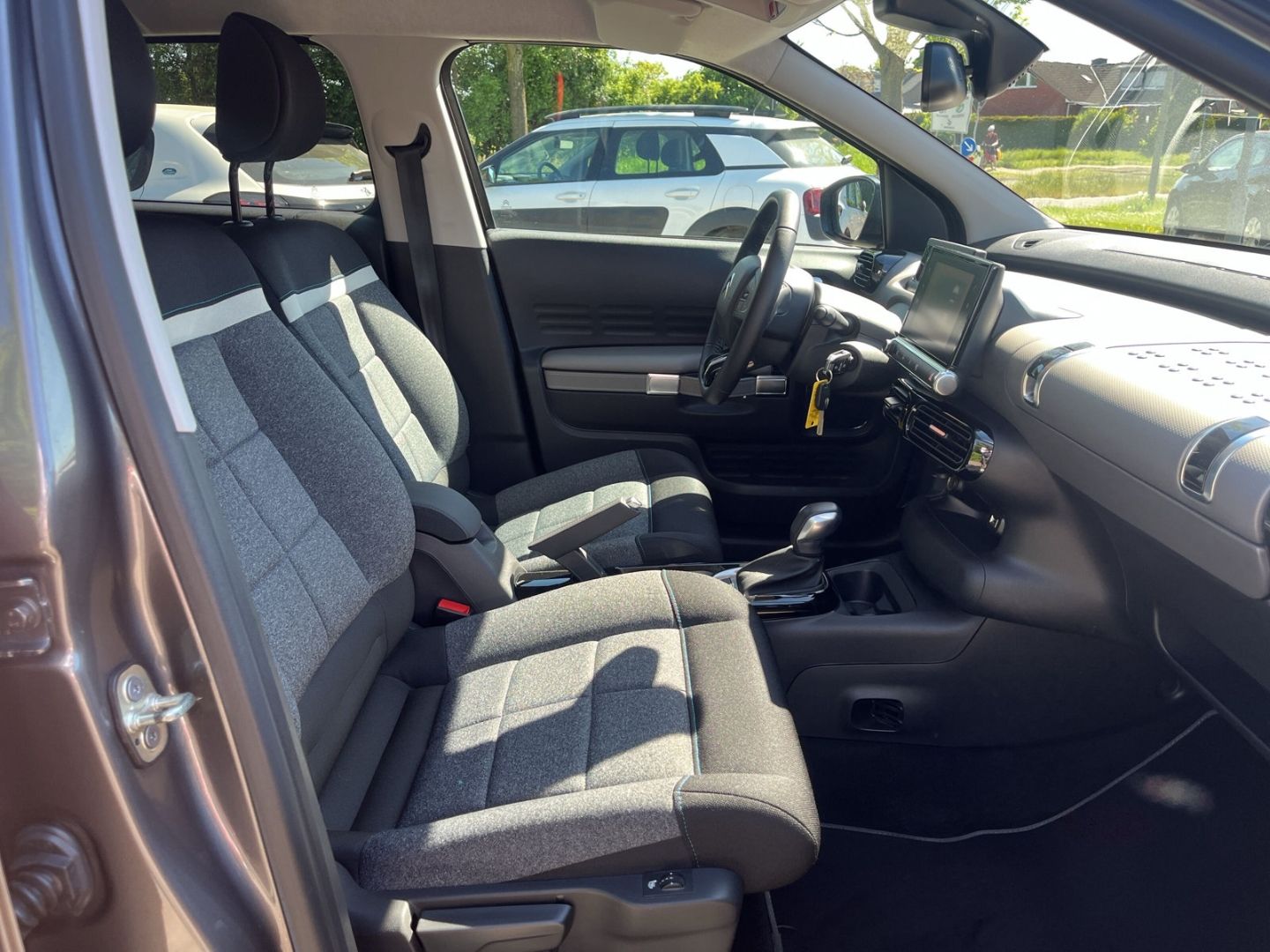 Fahrzeugabbildung Citroën C4 Cactus Feel e-THP PT 110 1.2 Navi DAB SHZ