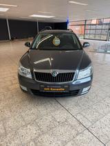 Skoda Octavia Combi Impuls Edition - Skoda Octavia aus 2011: Kombi