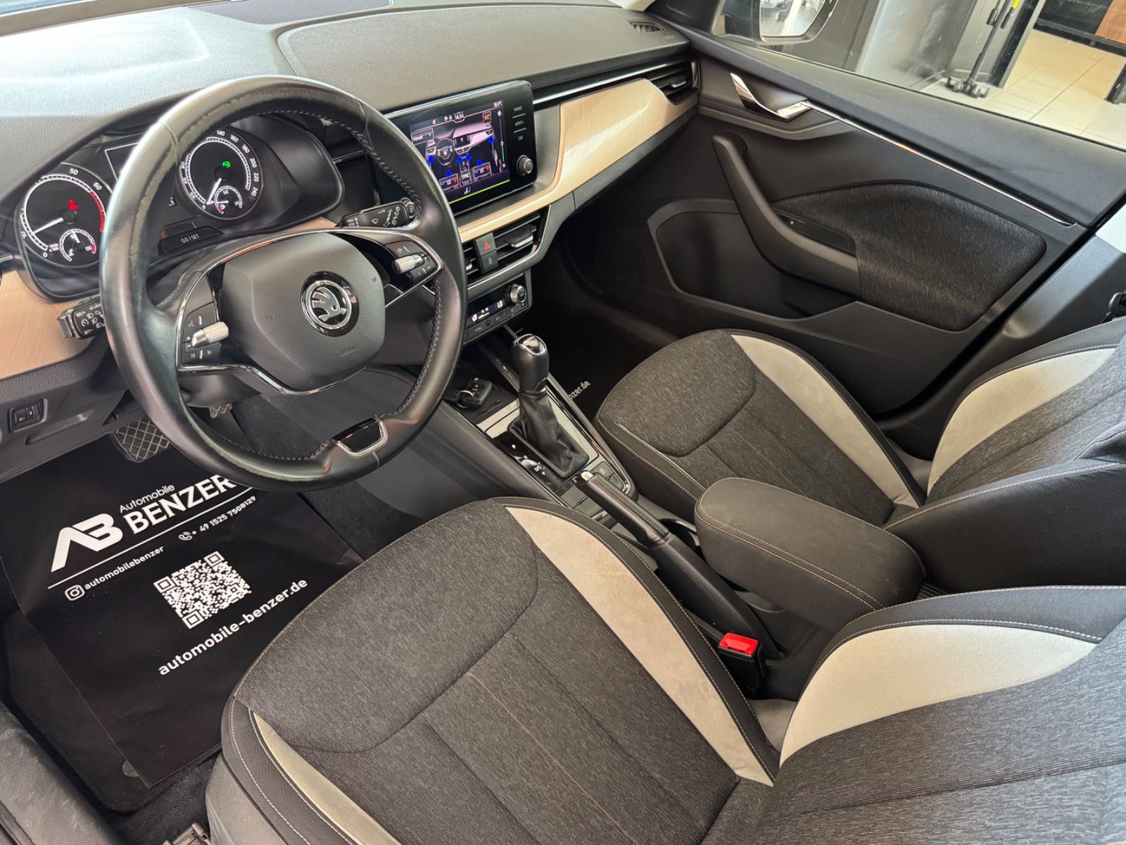 Fahrzeugabbildung SKODA Kamiq Style/HAGELSCHADEN/CarPlay/PDC/KLIMAAUTO/