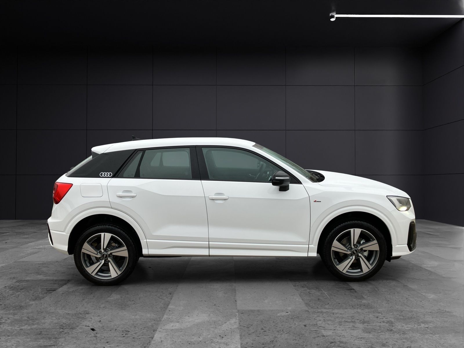 Fahrzeugabbildung Audi Q2 35 TFSI S-line S-tronic LED AHK AVC GRA PDC S
