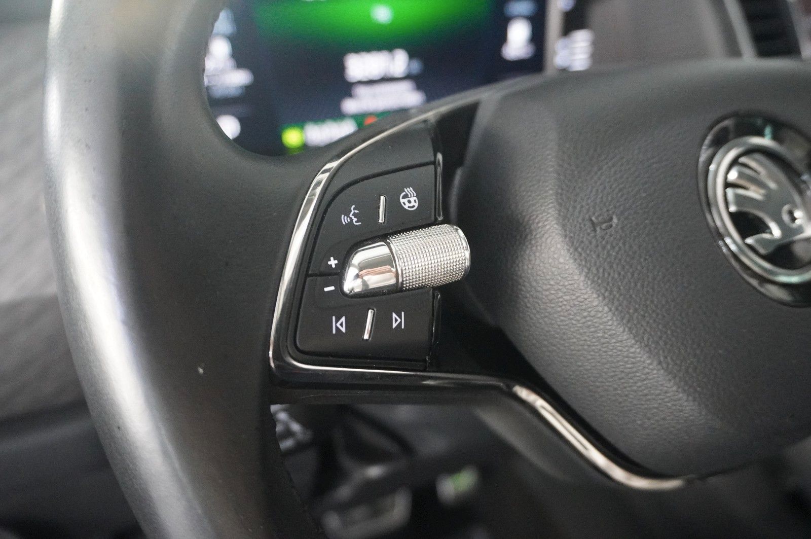 Fahrzeugabbildung SKODA Kodiaq 2.0 TSI STYLE 4X4 7-SITZ NAVI/KAMERA/AHK