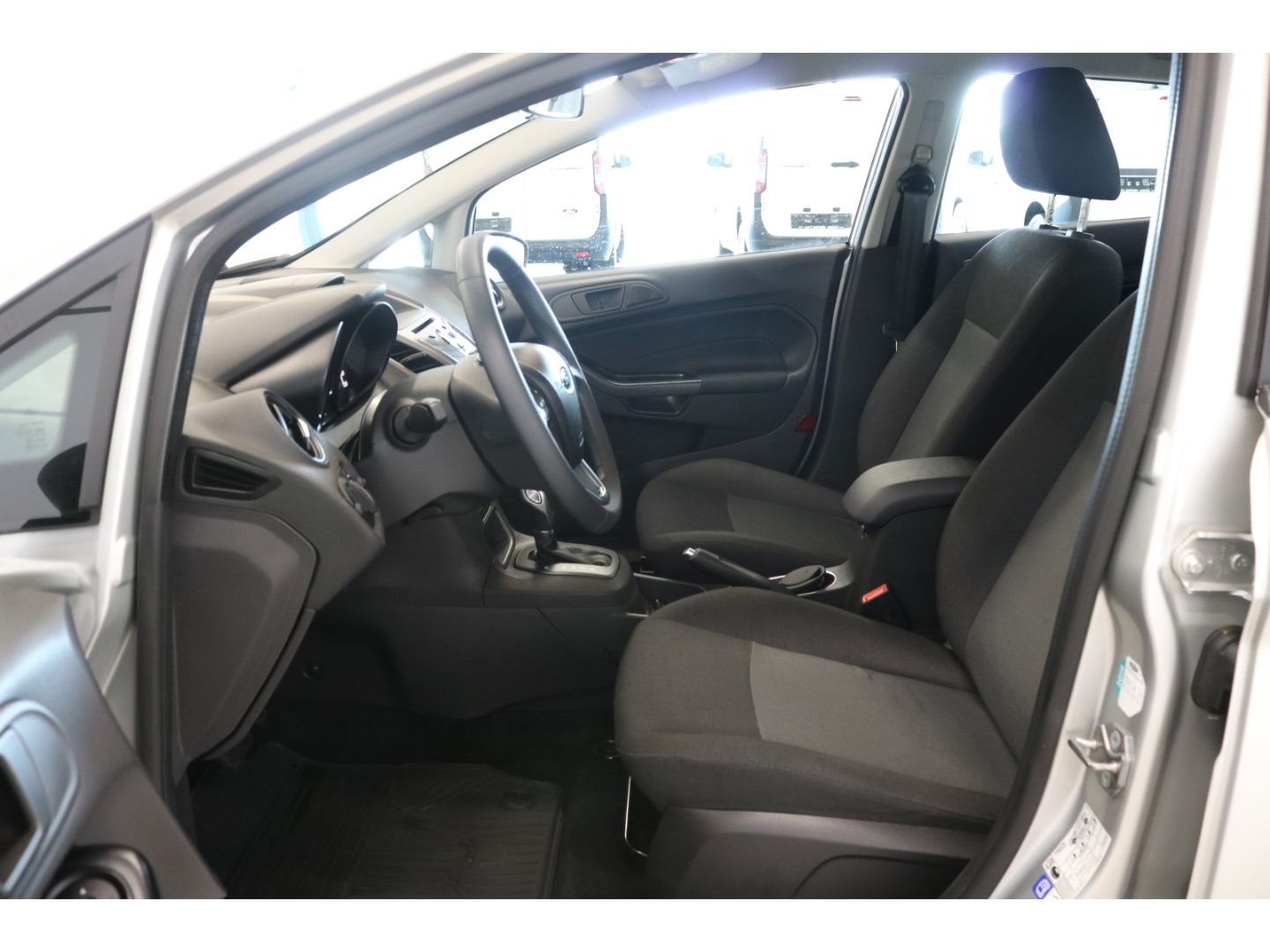 Fahrzeugabbildung Ford Fiesta 1.6L Duratec Automatik Klimaanlage