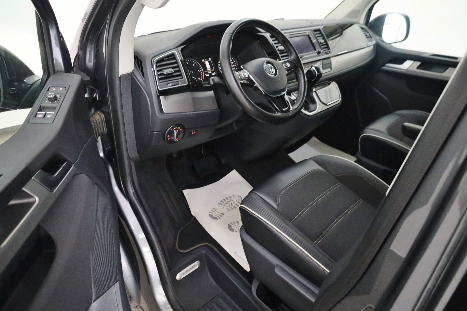 Fahrzeugabbildung Volkswagen T6 Multivan Edition T.Leder,Navi,Xenon,SD,Kamera