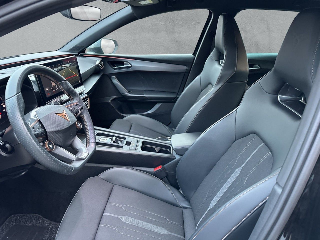 Fahrzeugabbildung CUPRA Leon Sportstourer VZ 2.0 TSI 4Drive 310 PS DSG