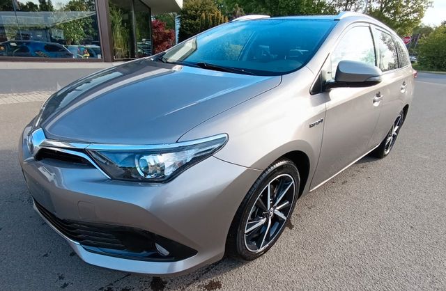 TOYOTA Auris Touring Sports