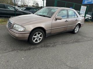 Mercedes-Benz C 180*ALUFELGEN*3.HAND*SCHIEBEDACH*