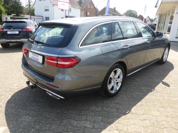 Mercedes-Benz E-Klasse E 250 T Avantgarde AHKNaviR-KamLEDG