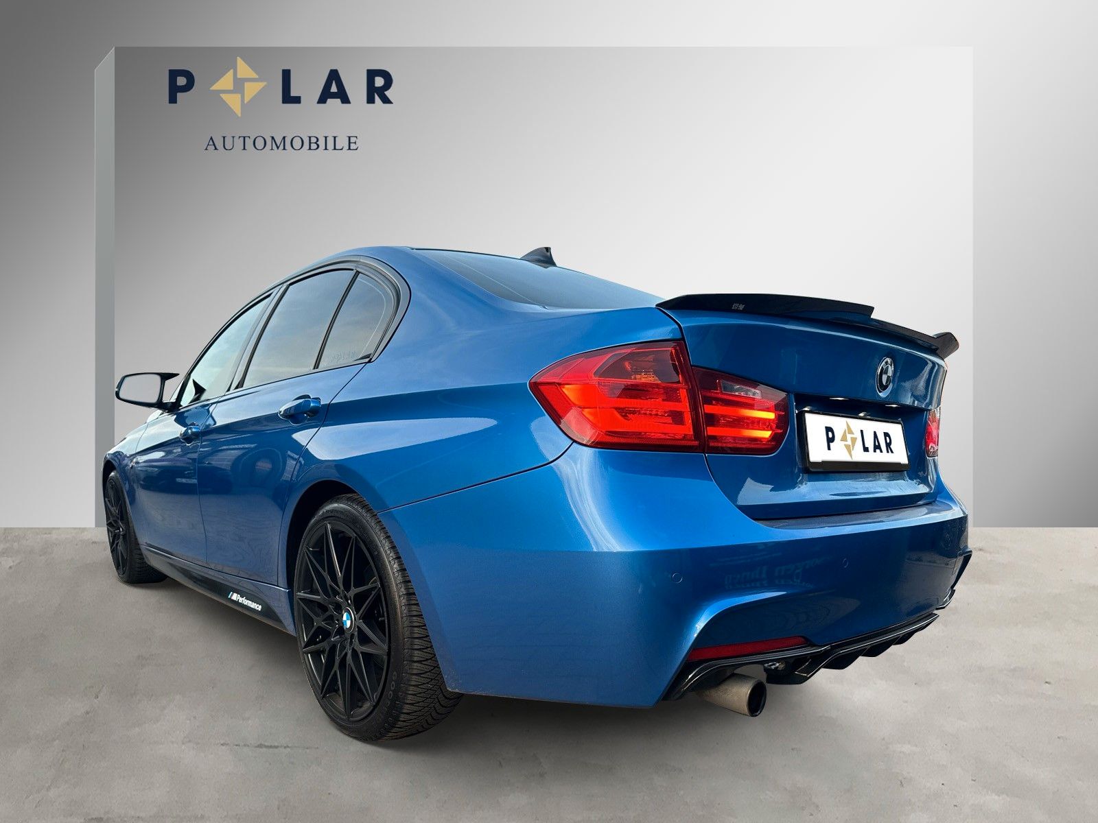 Fahrzeugabbildung BMW 320 i *M-Paket*Alcantara*Head-Up*Ambiente*