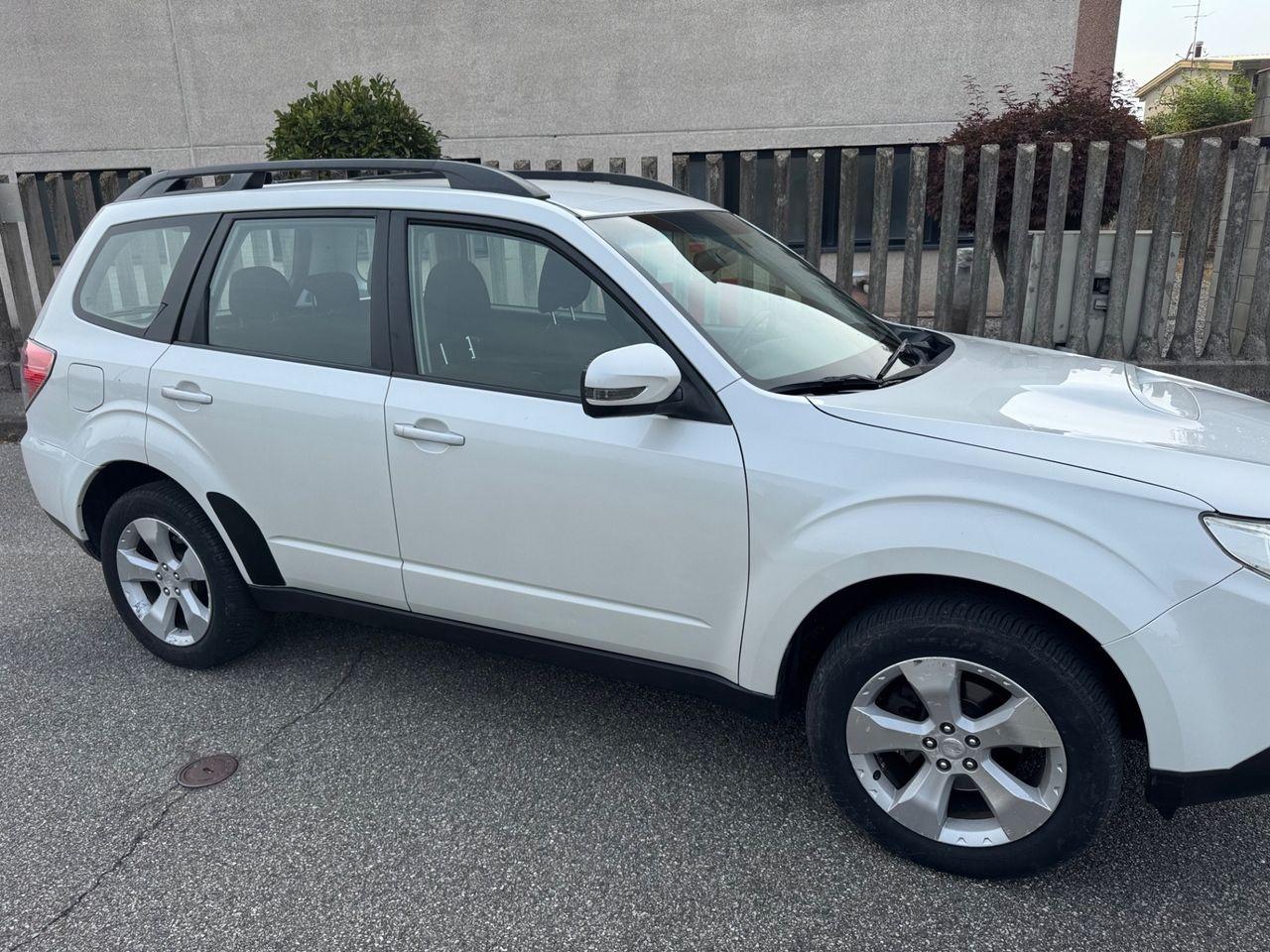 Subaru Forester 2011 — photo 5