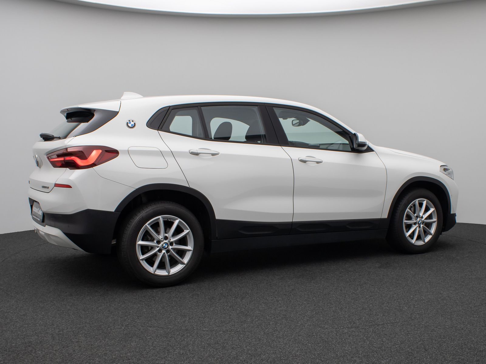 Fahrzeugabbildung BMW X2 sD18i Kamera DAB Geschwindig LED Navi ParkAss