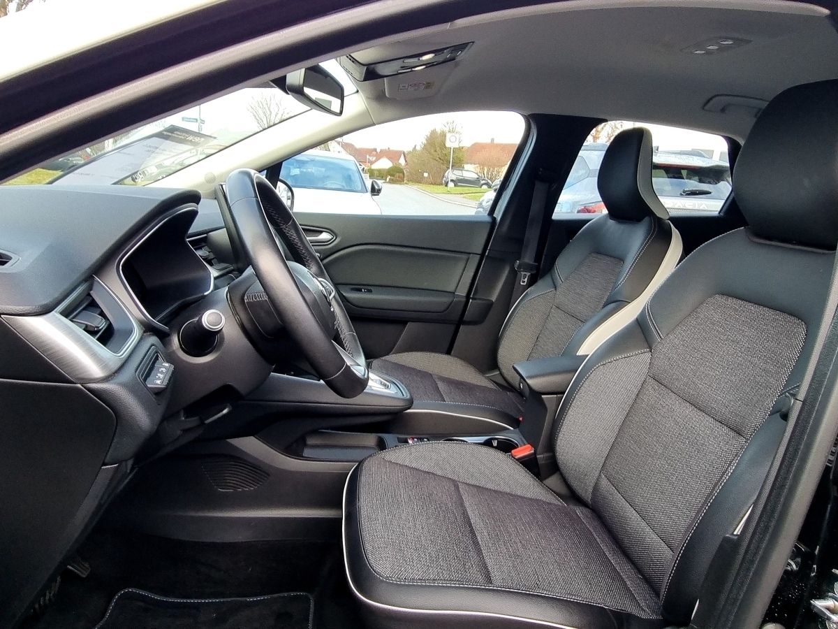 Fahrzeugabbildung Renault Captur INTENS E-TECH Plug-in 160