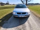 Volkswagen Passat 1,8 T - Volkswagen Passat aus 1999: Kombi
