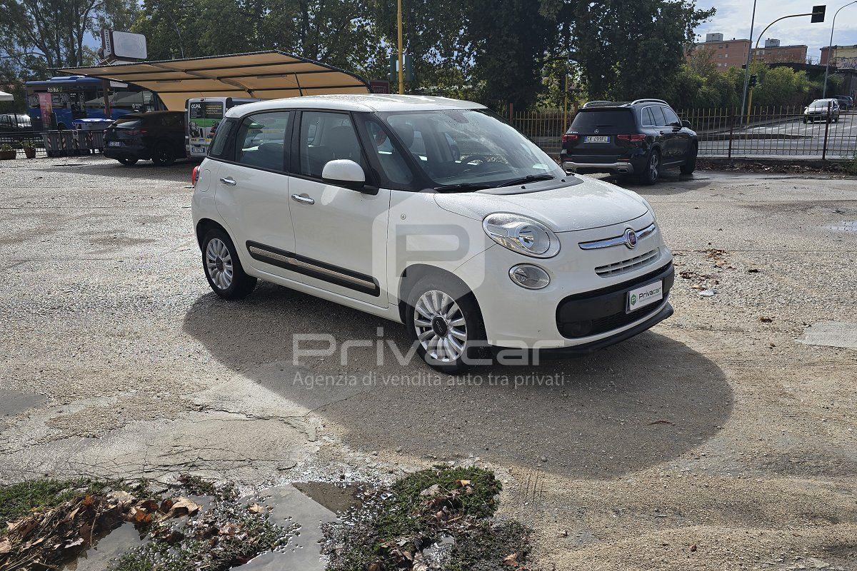 Fiat 500L 2015 — interior