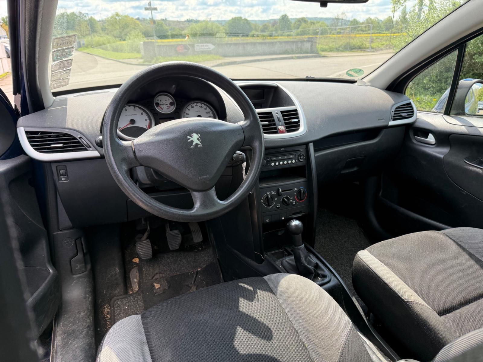 Peugeot 207 2008 — photo 12