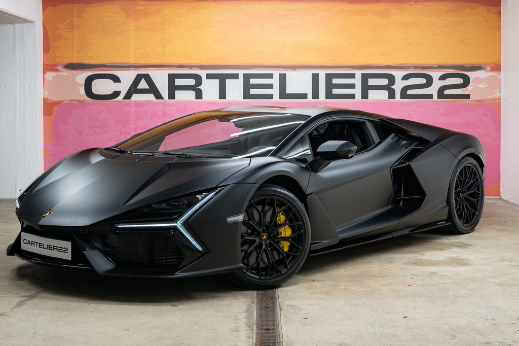 Image of Lamborghini Revuelto