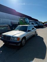 Mercedes-Benz W201 Mercedes Benz 190e - Mercedes-Benz 190 aus 1993: 190e