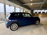 MINI Cooper S Favoured +XL Paket+WKR+Wartungspaket - gebrauchte MINI Cooper S aus dem Jahr 2024