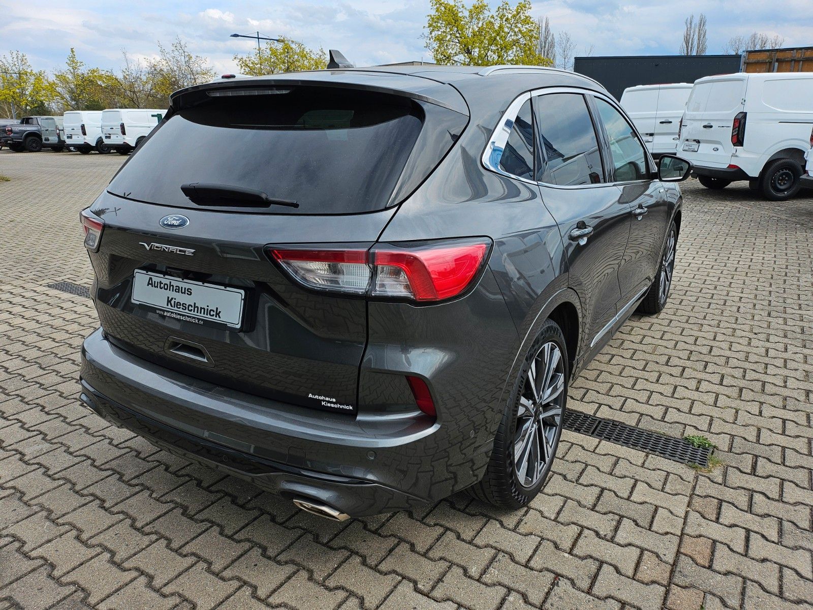 Fahrzeugabbildung Ford Kuga Plug-In Hybrid Vignale