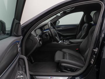 Fahrzeugabbildung BMW 520d M Sport Kamera DAB HiFi M Sportfahrwerk LED