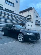 Audi A5 2.0 3xS-Line - Audi A5 aus 2009: Line