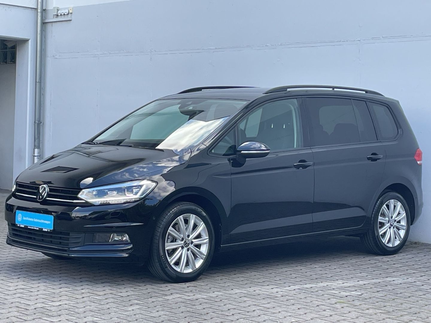 Volkswagen Touran 1.5 TSI DSG Highline AHK Kamera LED Navi foto 3